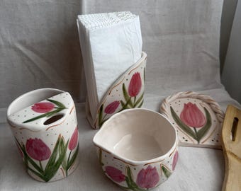 Hand-Painted Tulip Ceramic Matcha Bowl, Japanese Tea Ceremony Chawan
