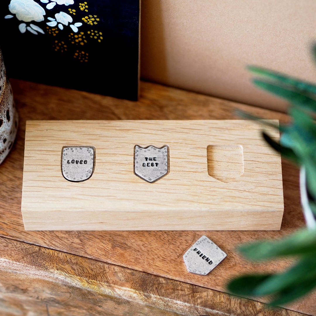 Mini Friendship Medals Desk Set With 'loved', 'the Best' and 'friend ...