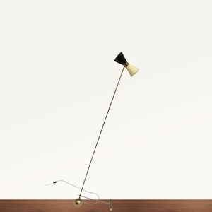 Stilnovo-Inspired Brass Floor Lamp , Timeless Minimalism, 1950s Mid-Century Italian floor lamp