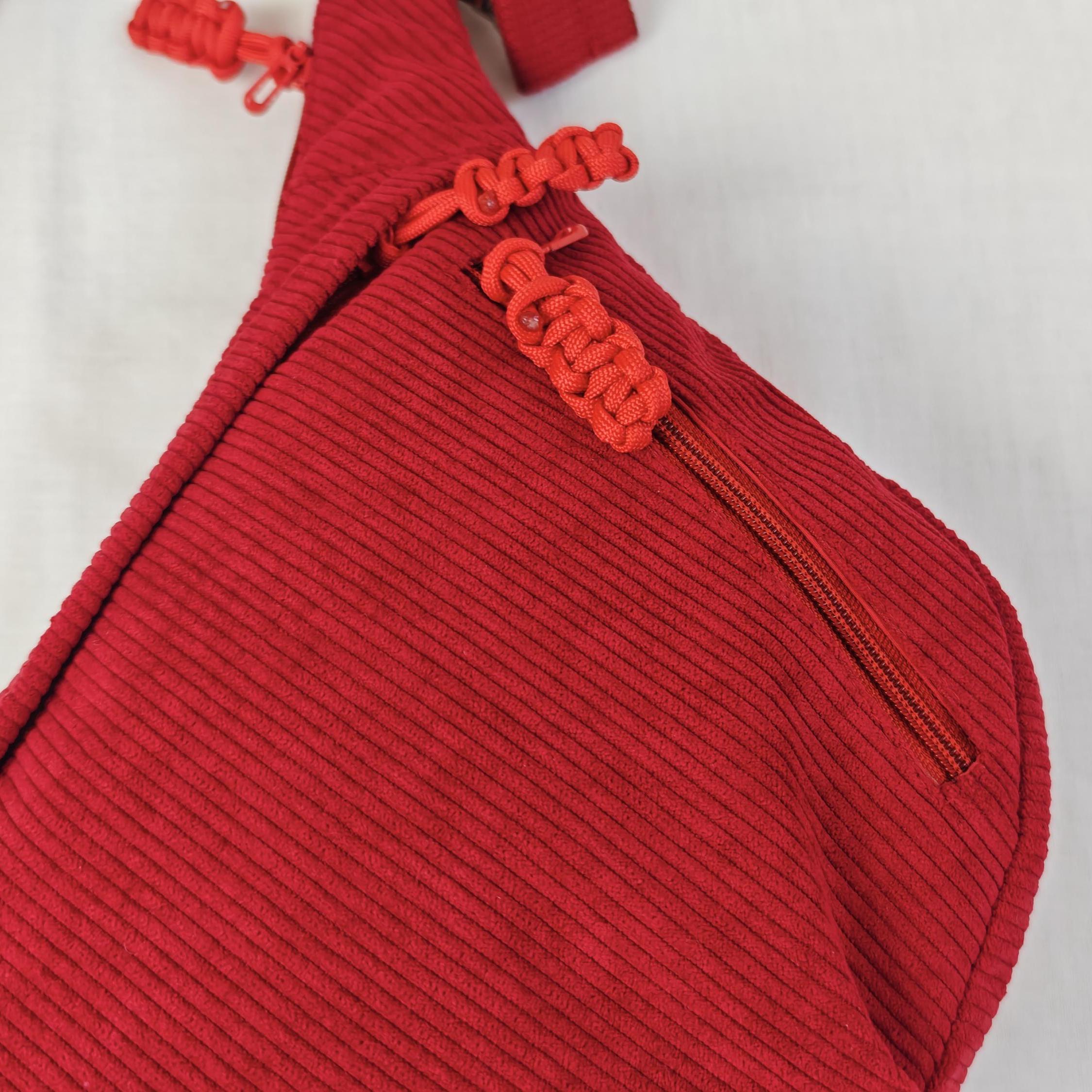 Crescent Sling Bag With Zipper Pockets and Strap - PDF Sewing Pattern ...