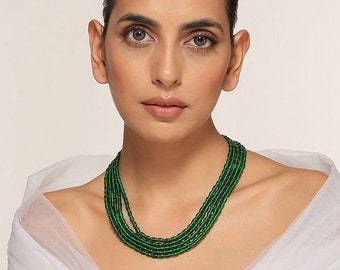 Collar largo de declaración verde esmeralda / conjunto de collar de perlas largas / collar indio / conjunto de collar de oro, joyería de declaración, collar de Bollywood