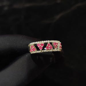 Anello con grappolo di rubini rotondi, pietra portafortuna di luglio, anelli con zirconi, anello minimalista in argento 925, gioielli da donna, anelli con pietra rosa, regali personalizzati