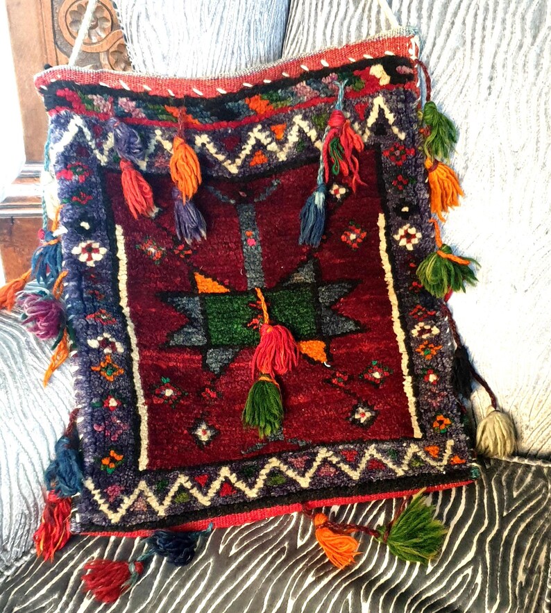 Vintage hand made carpet bag - beautiful design shoulder bag image 2