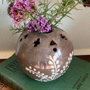 Vintage studio pottery vase - beautiful stone grey glaze with white floral design by Fishley Holland Pottery