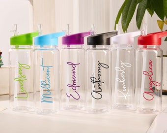 Personalisierte Wasserflasche mit Namen, benutzerdefinierte Wasserflasche für Jungen und Mädchen, klare Wasserflasche mit Strohhalm, personalisierte Geschenke für Kinder