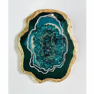 Little gem. Emerald. Geode wall art Resin painting