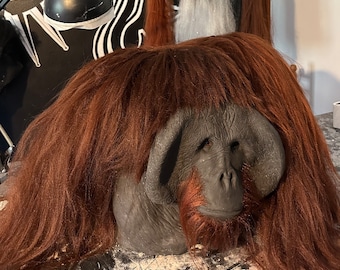 1/1 lifelike orangutan sculpture