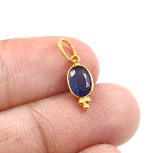 Handmade 18k Gold Blue Sapphire Charm: Dainty Gemstone Pendant