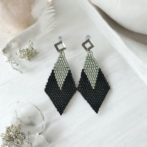 Kolczyki z koralikami Miyuki w kolorze czarnym i srebrnym, eleganckie w kształcie diamentu, na co dzień i na specjalne okazje, przemyślany pomysł na prezent