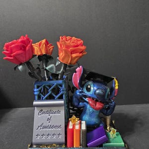 3D Printed Holder (Graduation Gift)