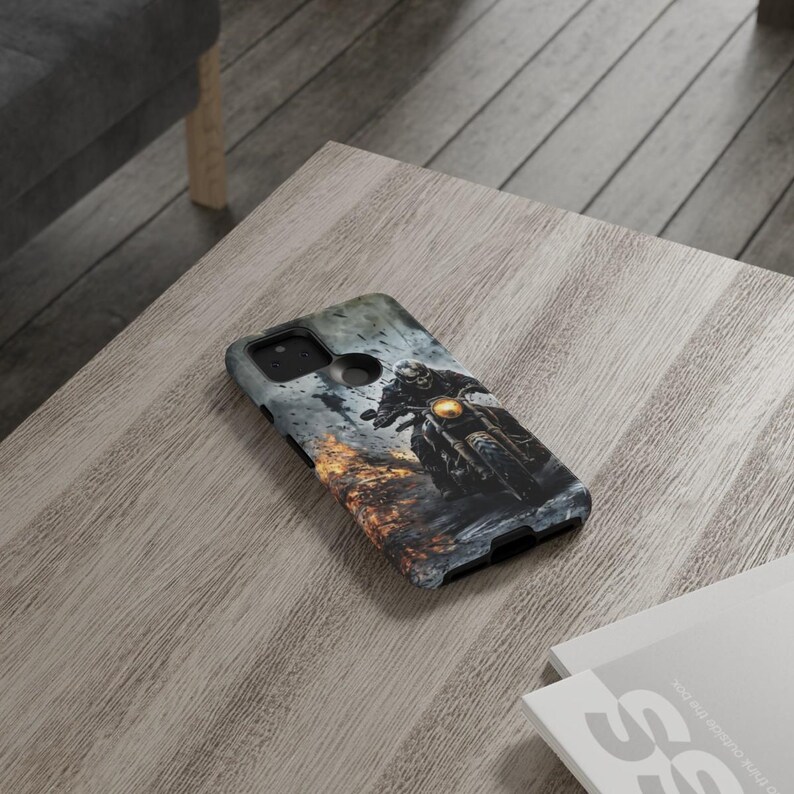 Funda para teléfono con calavera de motociclista: diseño de motocicleta grunge para iPhone, Samsung y Pixel imagen 10