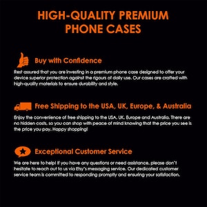 K&ouml;nnte beinhalten: Schwarzer Hintergrund mit orangefarbenem Text, der "HIGH-QUALITY PREMIUM PHONE CASES" ank&uuml;ndigt. Zus&auml;tzlicher Text hebt den Kauf mit Vertrauen, kostenlosen Versand in die USA, Gro&szlig;britannien, Europa und Australien sowie einen au&szlig;ergew&ouml;hnlichen Kundenservice hervor.