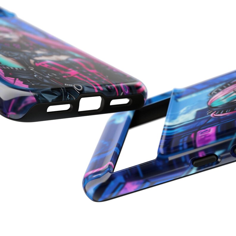 Może przedstawiać: Dwa etui na telefon z kolorowym, abstrakcyjnym wzorem w stylu cyberpunk. Etui są czarne z błyszczącym wykończeniem.