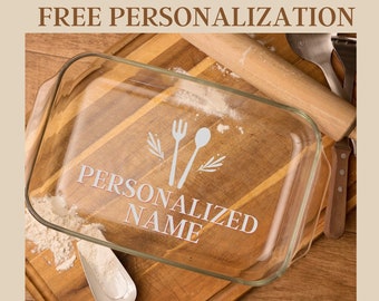 Personalized Etched Glass Casserole Dish – Custom Engraved Wedding, Birthday, or Housewarming Gift for Mom or Friend (3 Sizes, 6 Designs)