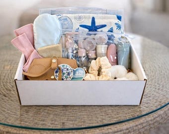 Beach Travel Gift Box – Vacation Gift Set – Europe Trip Essentials – TSA Travel Kit – Bon Voyage Gift – Travel Care Package – Ready to Gift