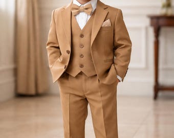 男の子用ベージュスーツセット | ブレザー、ベスト、パンツの3ピース