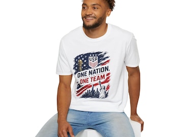 T-shirt van één natie, één team | Vlag van de VS, Vrijheidsbeeld, Voetbalembleem