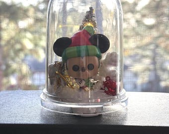 Bola de nieve navideña con luces de Mickey Mouse