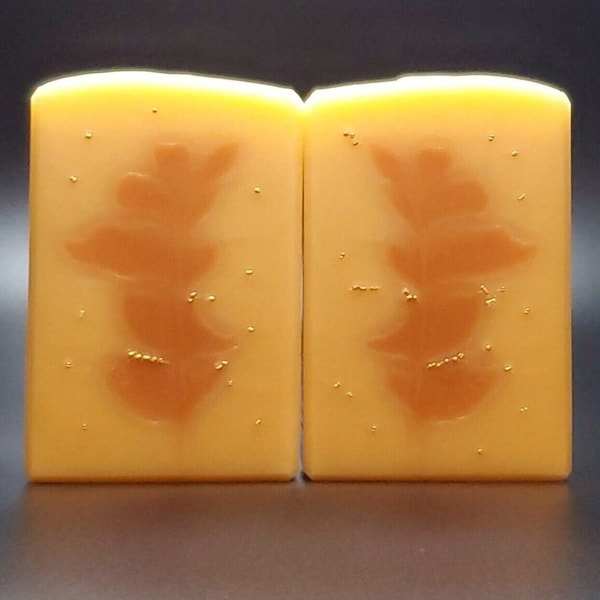 MANDARIN ALLURE (Aloe & Silk Soap with Golden Jojoba Oil Beads)