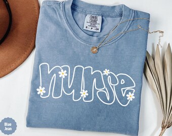 Camiseta de enfermera con flores, cuello redondo, lindas camisetas de enfermera registrada, regalos de graduación de enfermera para ella, camiseta de unidad de cuidados intensivos, camiseta minimalista de enfermera