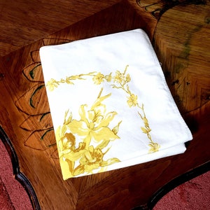 Small Rectangular Vintage Lily Tablecloth, Yellow Tablecloth