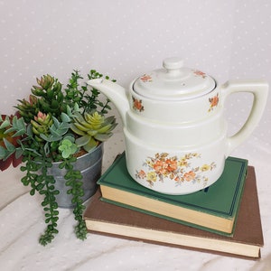 Vintage Ceramic Hall&#39;s Superior Quality Kitchenware Teapot with Peach Floral Design - DECOR USE
