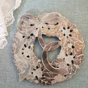 Vintage Silverplate Christmas Wreath Trivet