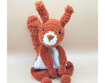 Sammy Squirrel crochet pattern / Eekhoorn Sammy haakpatroon