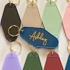 Personalized Motel Keychain, Retro Hotel Keychain for Women, Custom Name Car Keychain, Cute Keychain Bridesmaid Proposal Gifts for Women