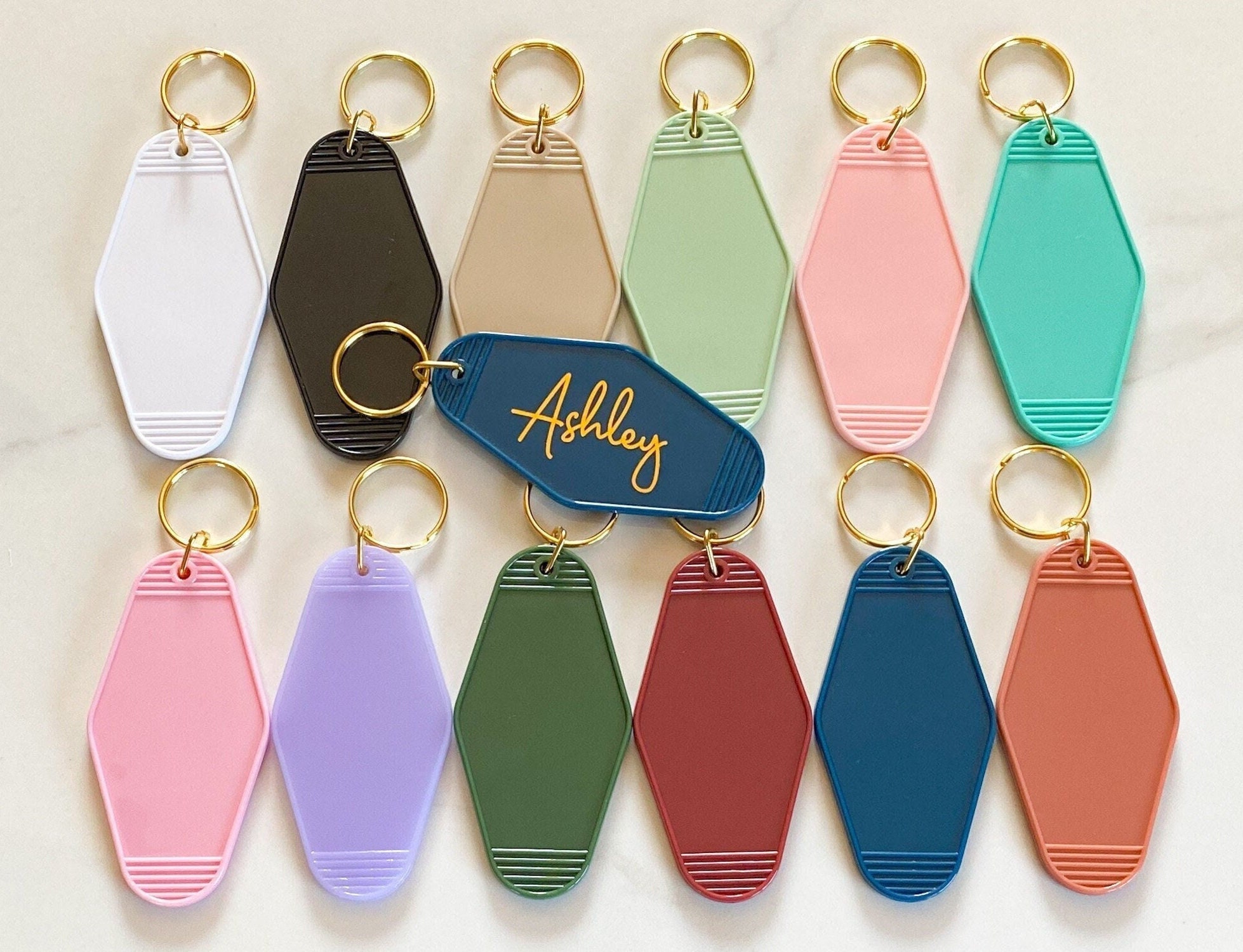 Personalized Motel Keychain, Retro Hotel Keychain for Women, Custom Name Car Keychain, Cute Keychain Bridesmaid Proposal Gifts for Women