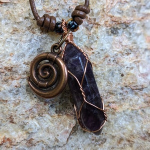 Amethyst crystal & spiral leather necklace (0017N)