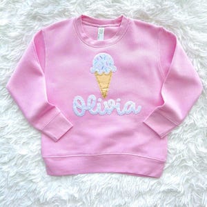 Hand bestickt Eistüte Kleinkind Sweatshirt | Personalisiertes Filz Mädchen Rundhals-Sweatshirt