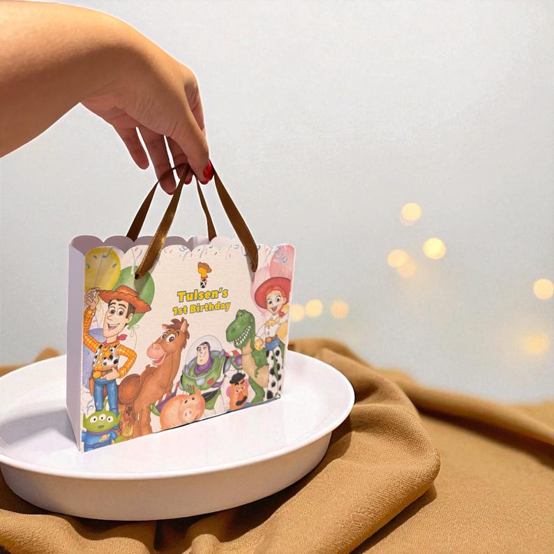Tuison Personalized Cowboy Story Birthday Favor Box: Western Theme Candy ...