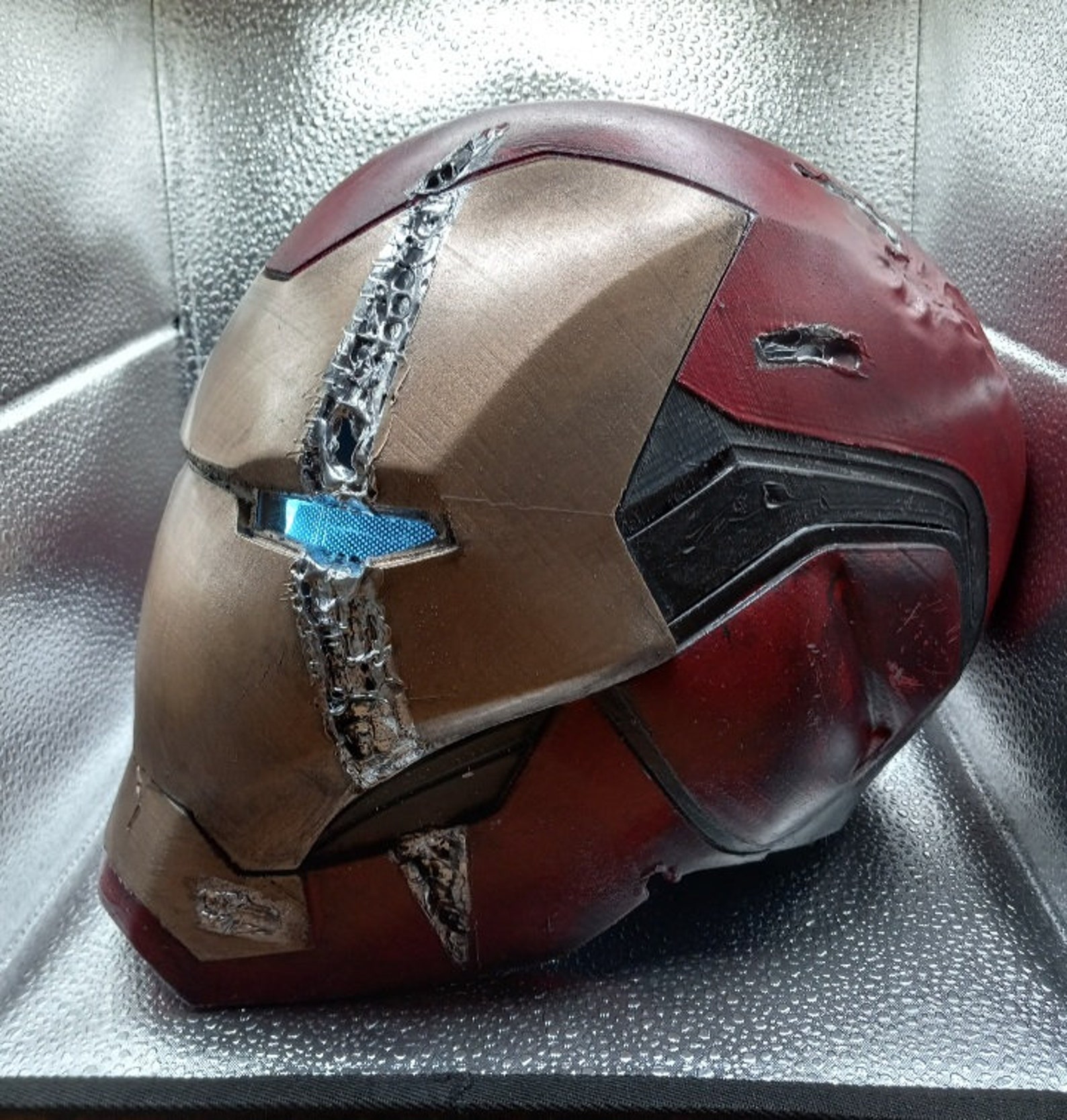 Iron Man Mark 85 Battle Damaged Helmet Avengers Endagme: Custom Made 3d ...