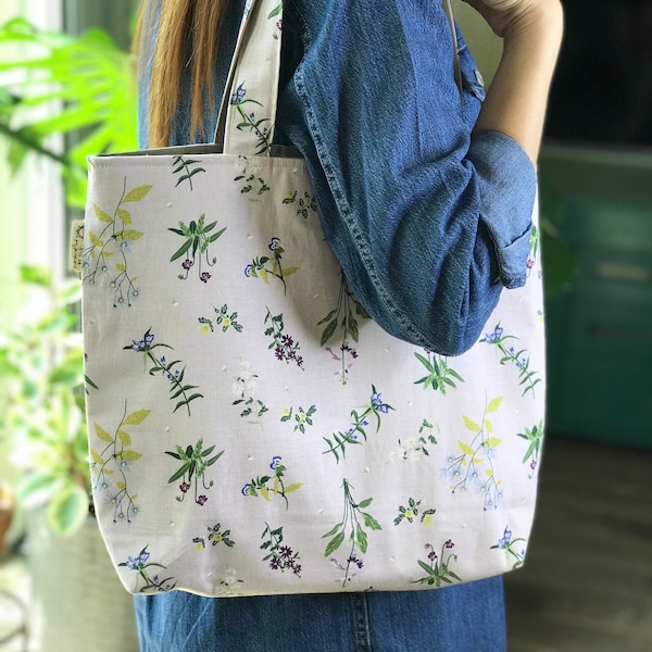 Wild Flower Pattern Linen Tote Bag | Pastel Pink Linen Fabric | Versatile & Stylish