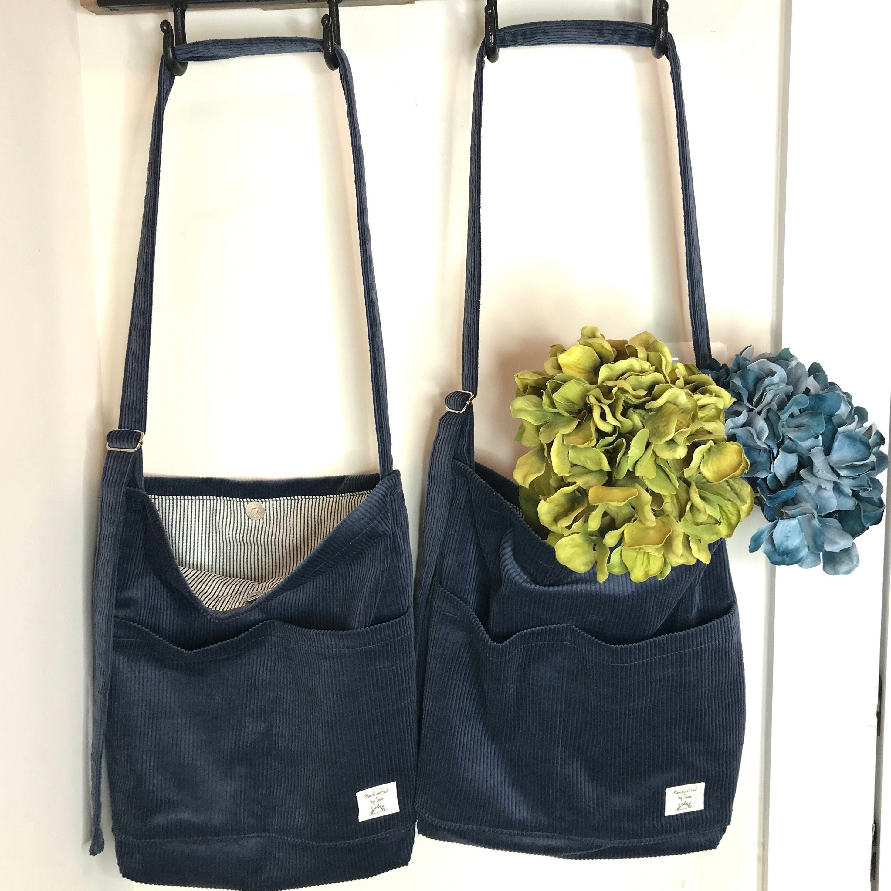 バッグ 90's old gap corduroy hand bag archive Vintage GAP corduroy bag Such a cute y2k vibe White | Depop