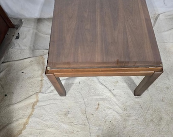 Vintage Lane Walnut End Table w/ Original Glass Top – Mid Century Modern Side Table – MCM Accent Table