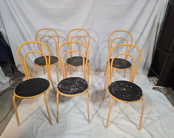 Sillas de cafetería industriales vintage – Juego de 8 – Sillas de bistró con respaldo de bucle de metal amarillo – Asientos de heladería retro – Diseño de tubo curvado