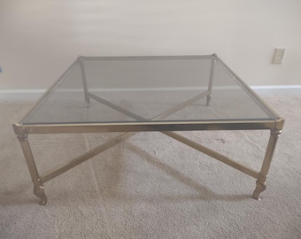 Mesa de centro vintage de vidrio y latón