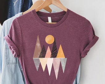 Geometric Shirt,Minimalist Shirt For Women,Geometric Design T-Shirt,Gift For Her,Geometric Art Shirt,Graphic Tee Shirt,Aesthetic Clothing