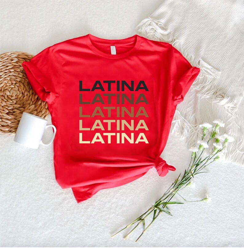 a red shirt with latina written on it