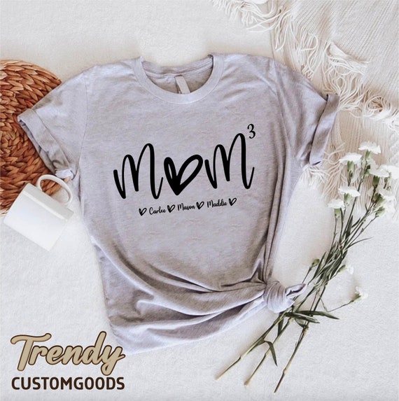 Custom Mom Shirt,Mama Shirt With Kids Names,Mother Gift,Personalized Mom Tshirt,Mother's Day Shirt,Mama With Children Names Tee,Best Mom Tee