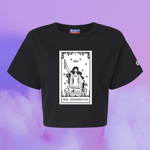 Le T-shirt recadré Tarot Esthéticienne, Chemise de sorcière de soins de la peau à la mode, Cadeau d’expert en peau d’esthéticienne agréée pour les femmes, T-shirt Champion