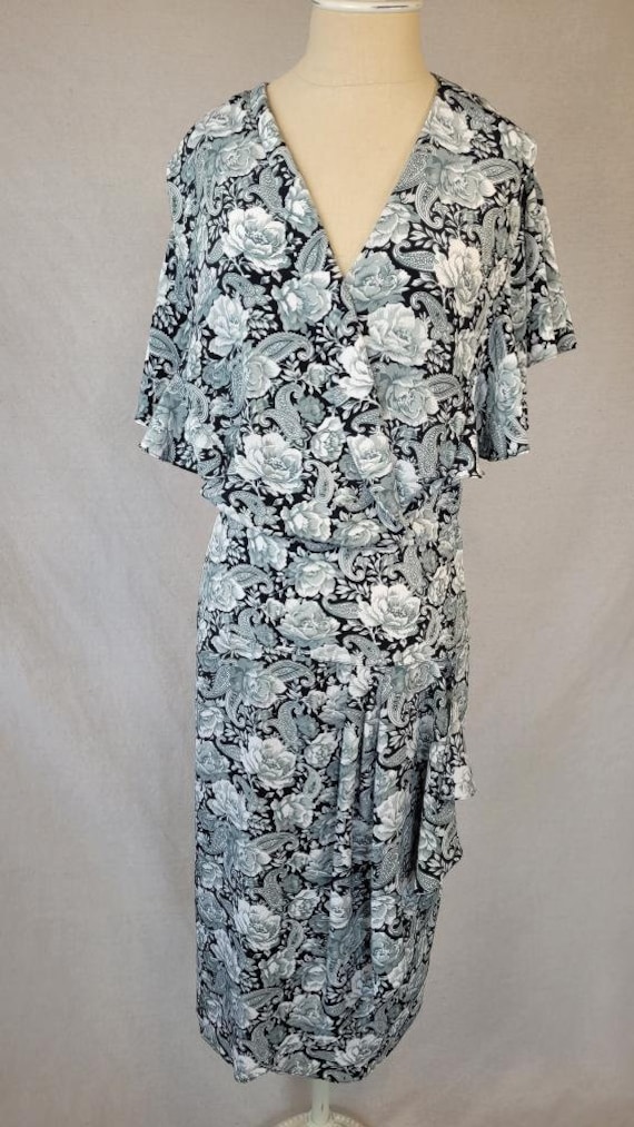 Vintage 1980s Black and White Floral Paisley Dres… - image 1