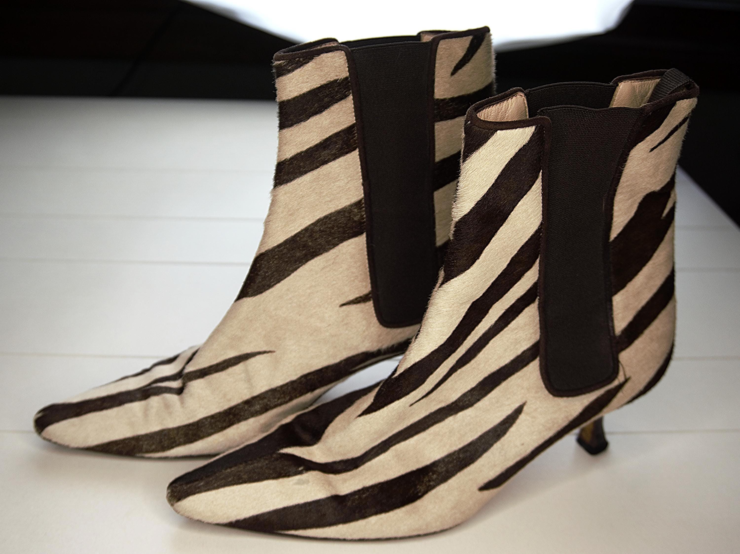 MANOLO BLAHNIK スエードミュール　36.5 MANOLO BLAHNIK Khiko 90 suede slingback sandals | NET-A-PORTER