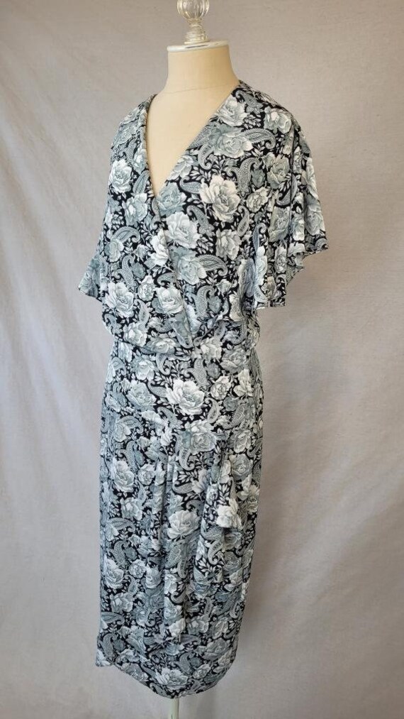 Vintage 1980s Black and White Floral Paisley Dres… - image 3