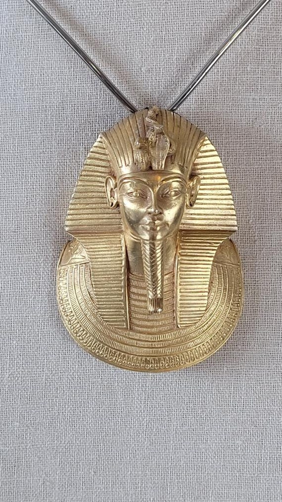 Vintage 1970s Gold Toned Pharaoh Head Statement Ne