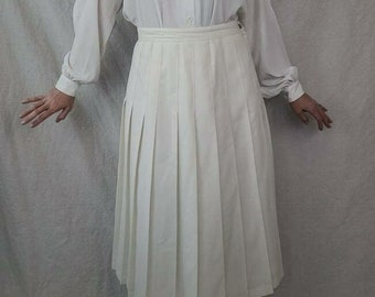 Vintage 1960s White Pleated Midi Skirt by Suburbans in Size 14