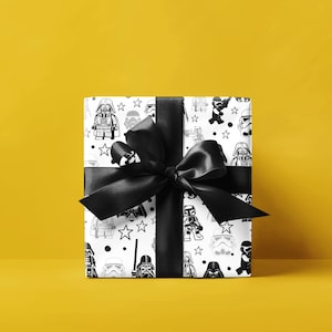 Rotolo di carta da regalo Galaxy Troopers in bianco e nero, regalo di compleanno / festa di compleanno Galaxy / carte da regalo uniche per tutte le occasioni