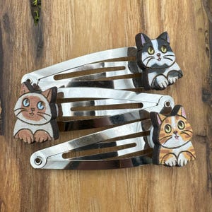 Hand-Painted Cat Portrait Hair Clips: Custom Pet Gift